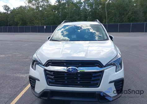 2025 Subaru Ascent Premium 8-Passenger z USA, uszkodzony, nr VIN 4S4WMAAD5S3442968